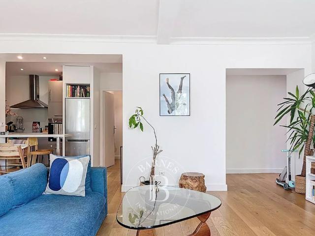Tout savoir sur cet appartement dans le quartier Saint Vincent de Paul Lariboisière, à Paris 10ème