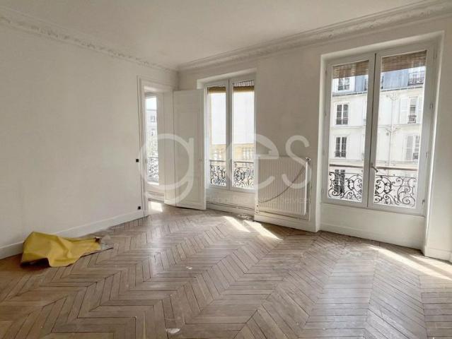 Tout savoir sur cet appartement dans le quartier Saint Vincent de Paul Lariboisière, à Paris 10ème