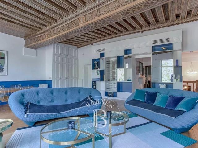 Tout savoir sur cet appartement dans le quartier Seine et Berges, à Paris 1er