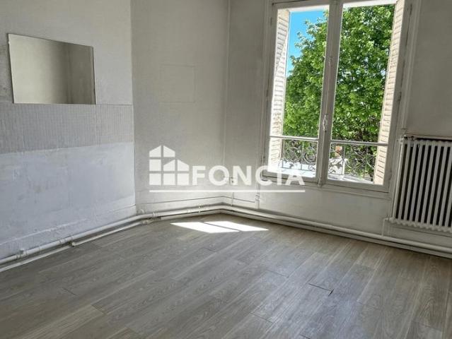 Tout savoir sur cet appartement dans le quartier Port sous la Lune, à Nogent sur Marne