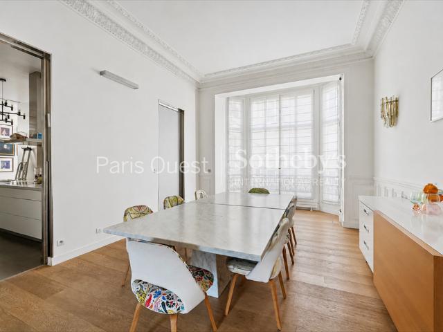 Tout savoir sur cet appartement dans le quartier Porte Dauphine, à Paris 16ème