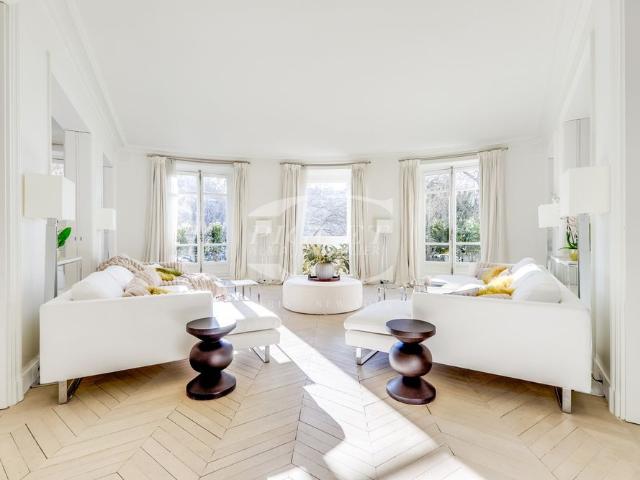Tout savoir sur cet appartement dans le quartier Porte Dauphine, à Paris 16ème