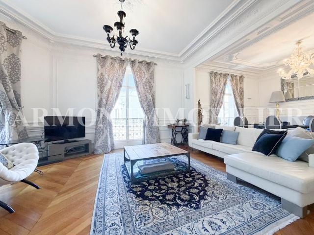 Tout savoir sur cet appartement dans le quartier Porte Dauphine, à Paris 16ème