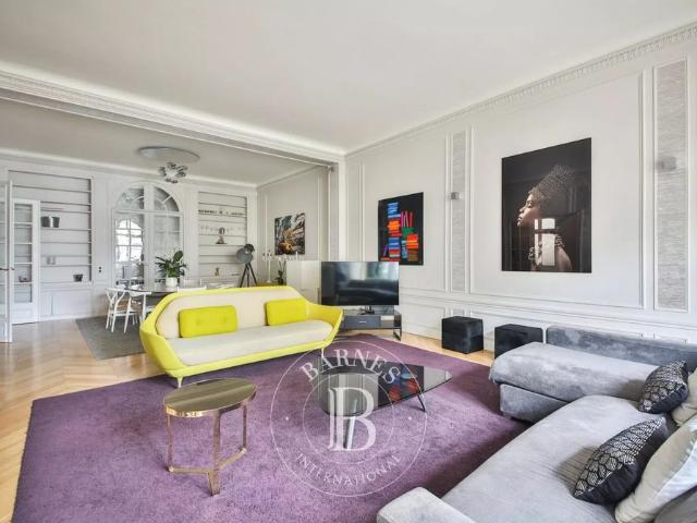 Tout savoir sur cet appartement dans le quartier Porte Dauphine, à Paris 16ème