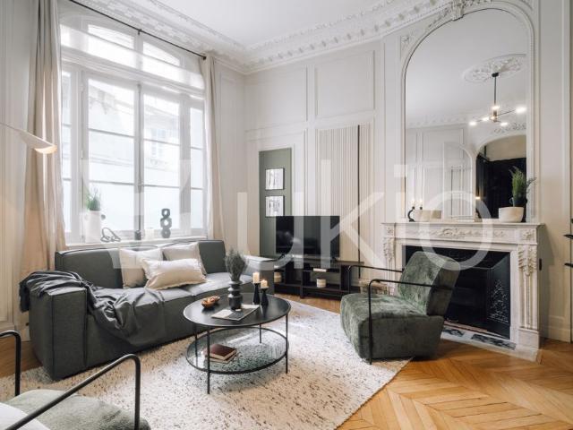 Tout savoir sur cet appartement dans le quartier Porte Dauphine, à Paris 16ème