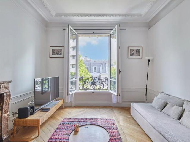Tout savoir sur cet appartement dans le quartier Porte Dauphine, à Paris 16ème