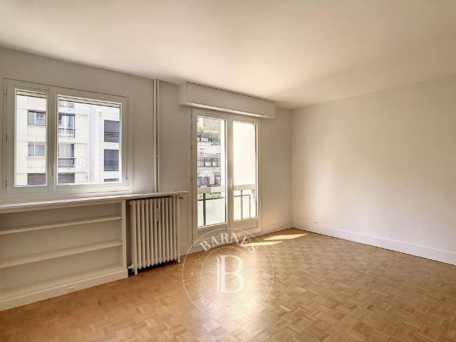 Tout savoir sur cet appartement dans le quartier Porte Dauphine, à Paris 16ème