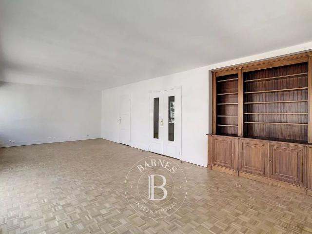 Tout savoir sur cet appartement dans le quartier Porte Dauphine, à Paris 16ème