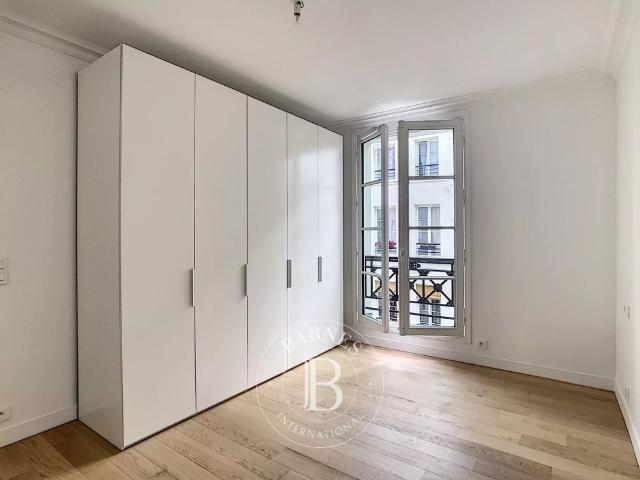 Tout savoir sur cet appartement dans le quartier Porte Saint Denis Paradis, à Paris 10ème