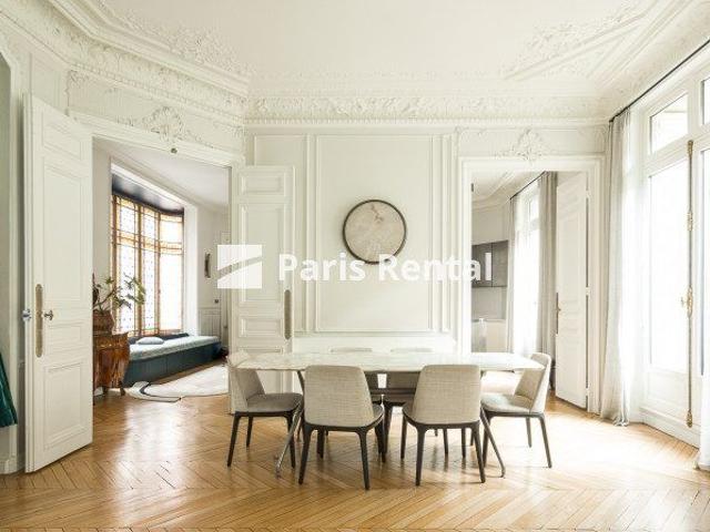 Tout savoir sur cet appartement dans le quartier Porte Saint Denis Paradis, à Paris 10ème