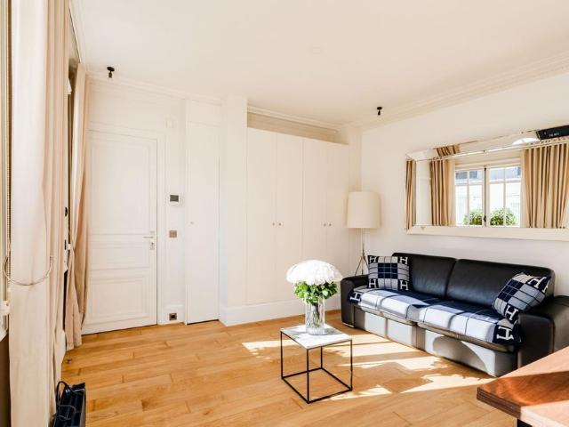 Tout savoir sur cet appartement dans le quartier Palais Royal, à Paris 1er
