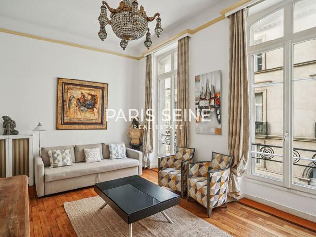Tout savoir sur cet appartement dans le quartier Palais Royal, à Paris 1er