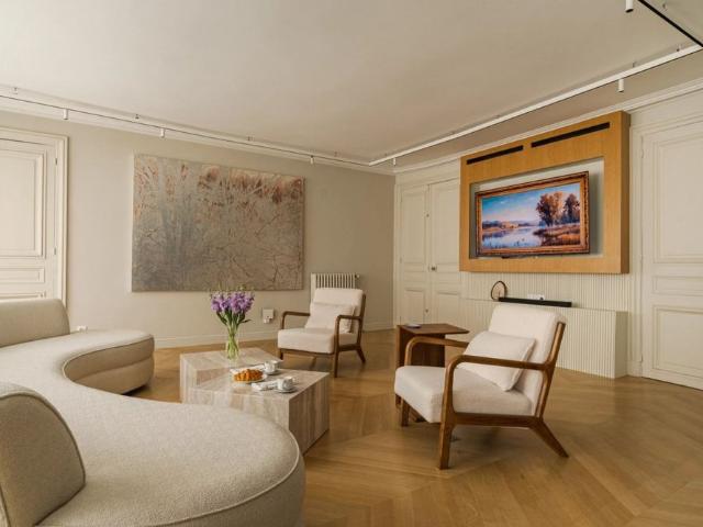 Tout savoir sur cet appartement dans le quartier Provence Opéra, à Paris 9ème