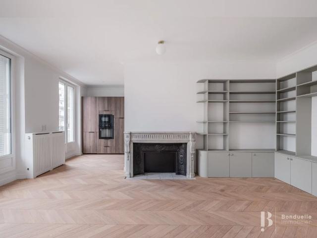 Tout savoir sur cet appartement dans le quartier Provence Opéra, à Paris 9ème
