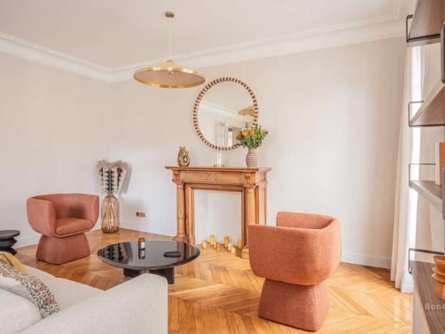 Tout savoir sur cet appartement dans le quartier Provence Opéra, à Paris 9ème