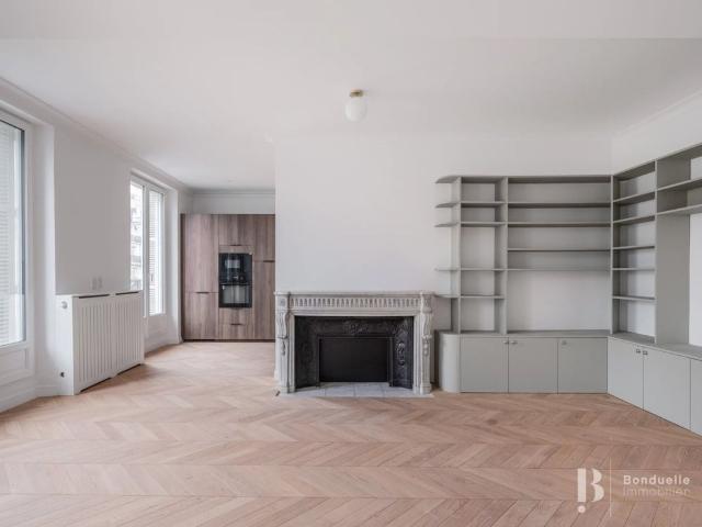 Tout savoir sur cet appartement dans le quartier Provence Opéra, à Paris 9ème