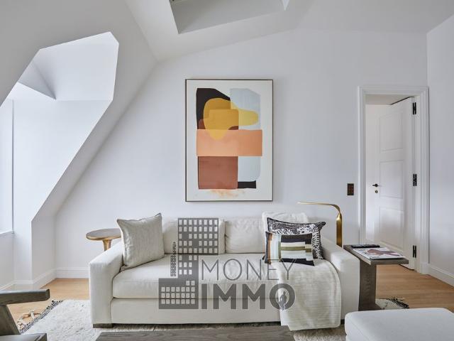 Tout savoir sur cet appartement dans le quartier Triangle d'Or, à Paris 8ème