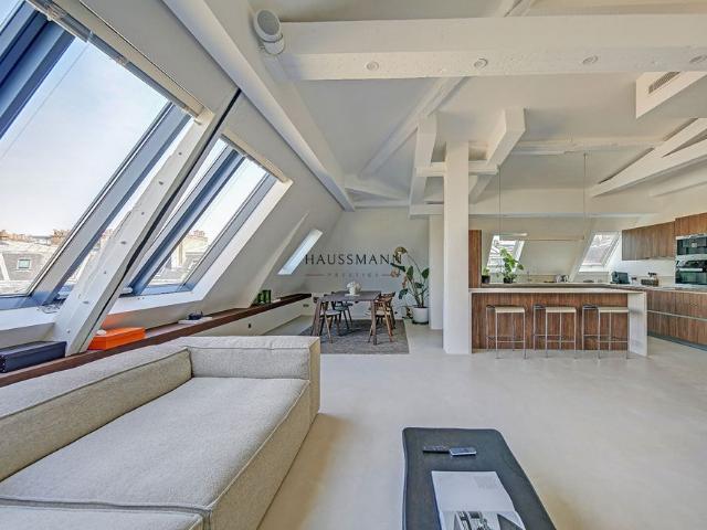 Tout savoir sur cet appartement dans le quartier Triangle d'Or, à Paris 8ème