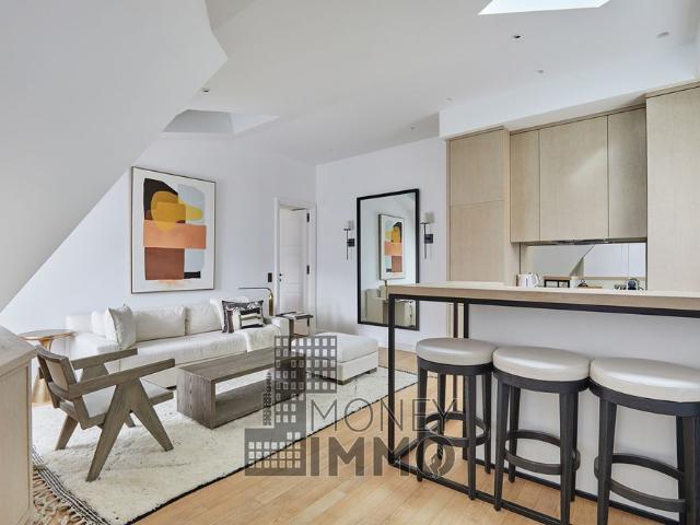 Tout savoir sur cet appartement dans le quartier Triangle d'Or, à Paris 8ème