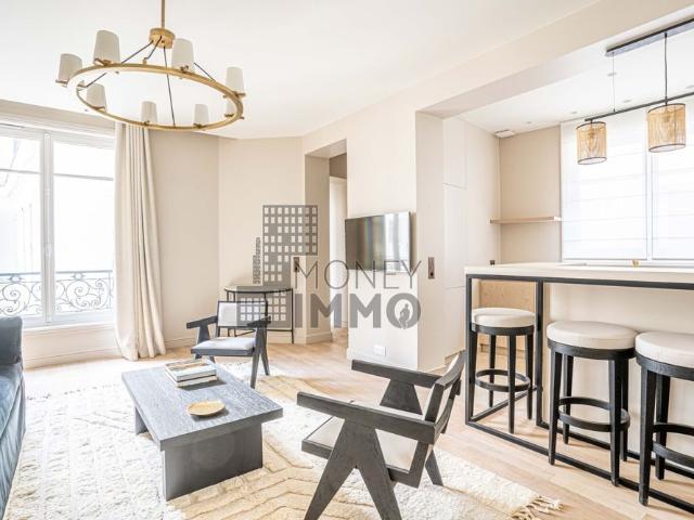 Tout savoir sur cet appartement dans le quartier Triangle d'Or, à Paris 8ème