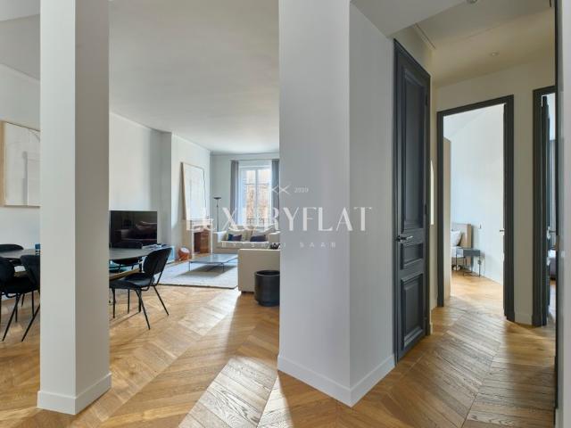 Tout savoir sur cet appartement dans le quartier Triangle d'Or, à Paris 8ème