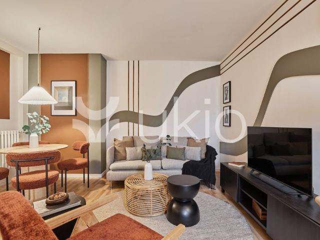 Tout savoir sur cet appartement dans le quartier Triangle d'Or, à Paris 8ème