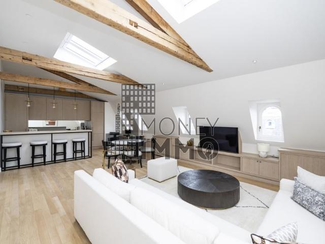 Tout savoir sur cet appartement dans le quartier Triangle d'Or, à Paris 8ème