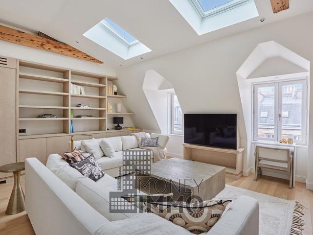 Tout savoir sur cet appartement dans le quartier Triangle d'Or, à Paris 8ème