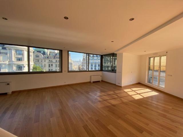 Tout savoir sur cet appartement dans le quartier Vivienne Gaillon, à Paris 2ème