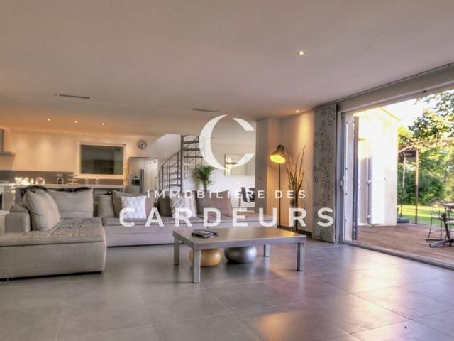 Tout savoir sur cette maison à Châteauneuf le Rouge