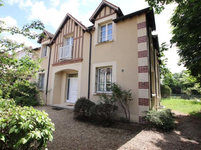 Tout savoir sur cette maison à Croissy sur Seine