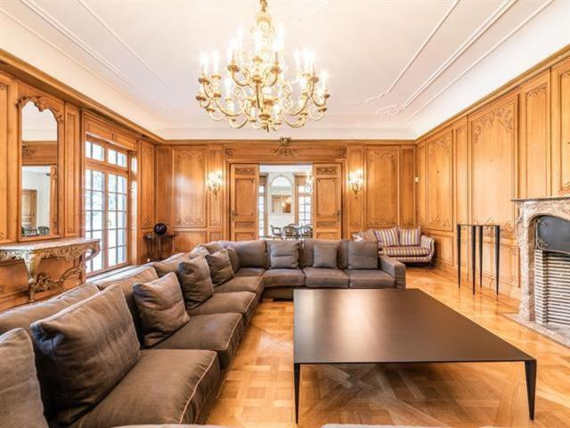 Tout savoir sur cette maison à Forest, à Forest