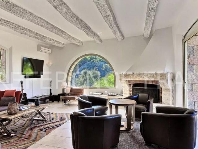 Tout savoir sur cette maison à Mougins