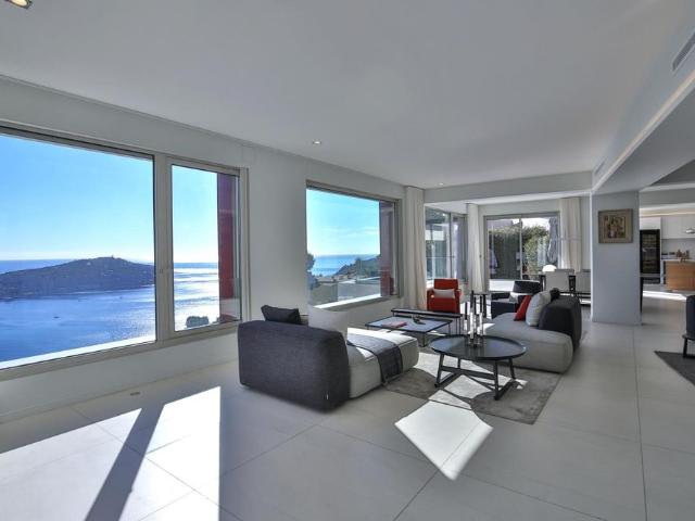 Tout savoir sur cette maison à Villefranche sur Mer