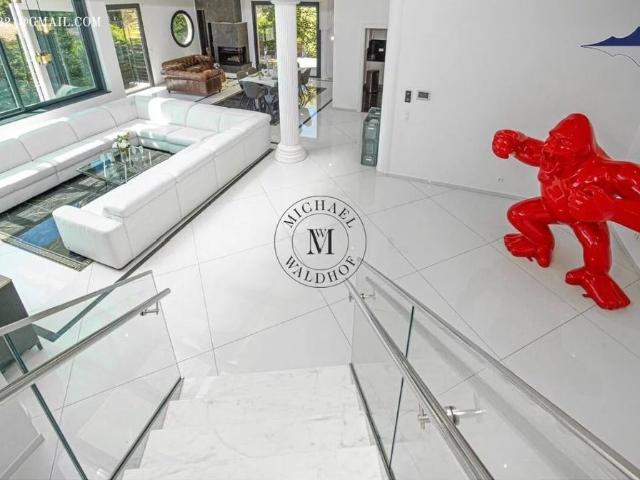 Tout savoir sur cette maison dans le quartier Cabbe Saint Roman, à Roquebrune Cap Martin
