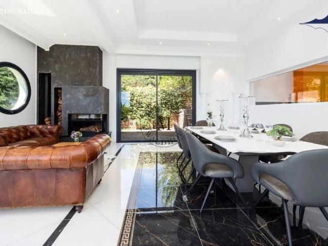 Tout savoir sur cette maison dans le quartier Cabbe Saint Roman, à Roquebrune Cap Martin