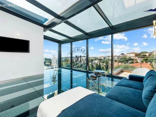 Tout savoir sur cette maison dans le quartier Cabbe Saint Roman, à Roquebrune Cap Martin
