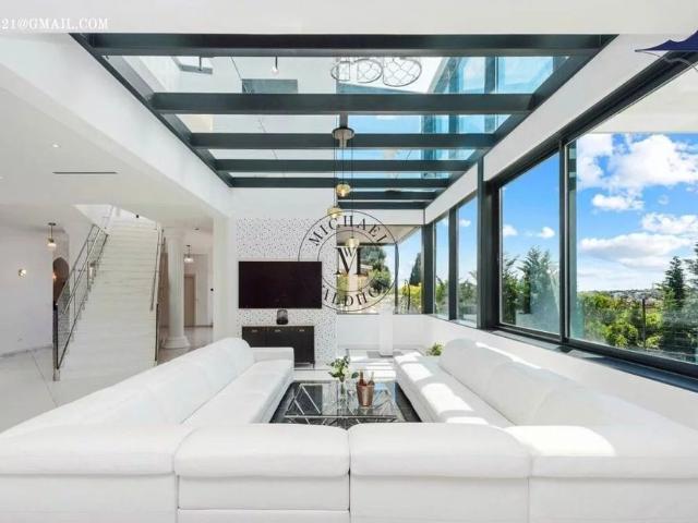 Tout savoir sur cette maison dans le quartier Cabbe Saint Roman, à Roquebrune Cap Martin