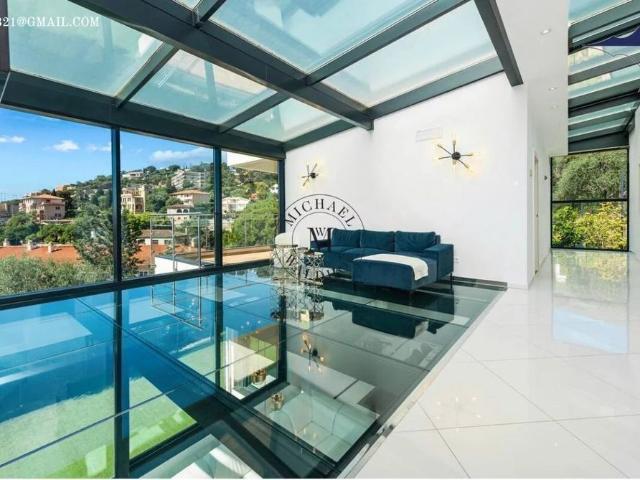 Tout savoir sur cette maison dans le quartier Cabbe Saint Roman, à Roquebrune Cap Martin