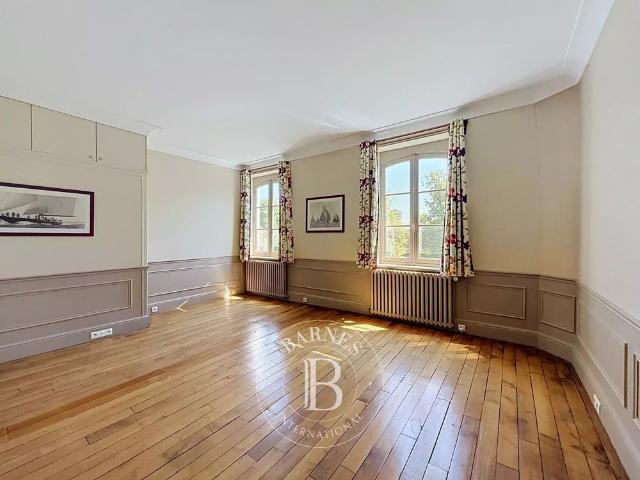 Tout savoir sur cette maison dans le quartier Centre, à Saint Cloud