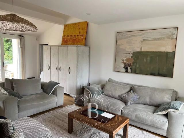 Tout savoir sur cette maison dans le quartier Centre et Nord Ouest, à Saint Didier au Mont d'Or