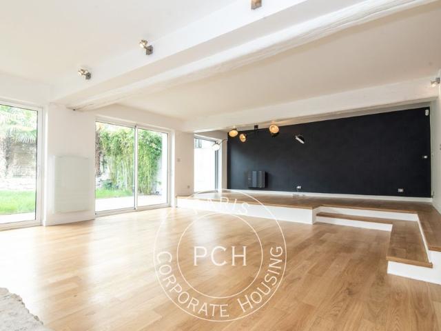 Tout savoir sur cette maison dans le quartier Centre Ville, à Rueil Malmaison