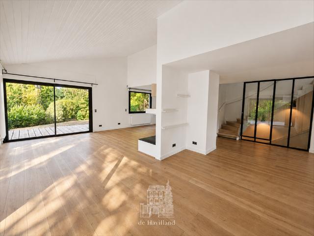Tout savoir sur cette maison dans le quartier Bourg La Feuillaume Nord, à La Celle Saint Cloud