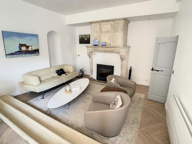 Tout savoir sur cette maison dans le quartier Bourg La Feuillaume Nord, à La Celle Saint Cloud