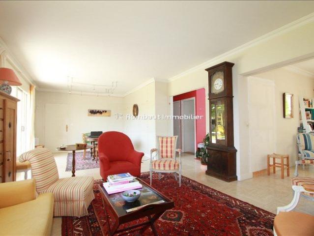 Tout savoir sur cette maison dans le quartier Bourg La Feuillaume Nord, à La Celle Saint Cloud