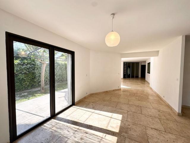Tout savoir sur cette maison dans le quartier Grand Sud Aix la Duranne, à Aix en Provence