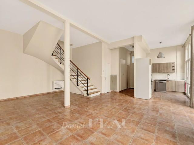 Tout savoir sur cette maison dans le quartier Ecole Militaire, à Paris 7ème