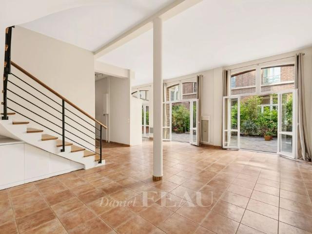 Tout savoir sur cette maison dans le quartier Ecole Militaire, à Paris 7ème