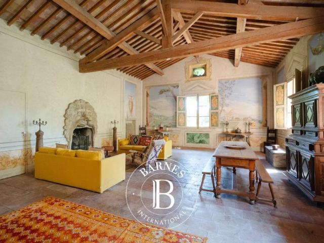 Tout savoir sur cette maison dans le quartier Est Repentance Les Trois Bons Dieux, à Aix en Provence