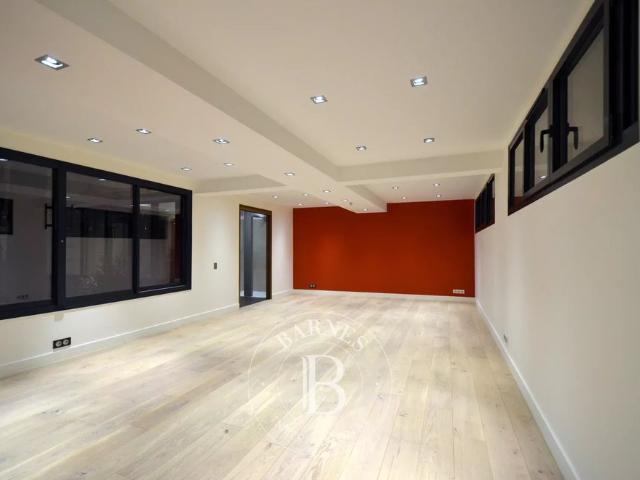 Tout savoir sur cette maison dans le quartier Front de Seine, à Levallois Perret
